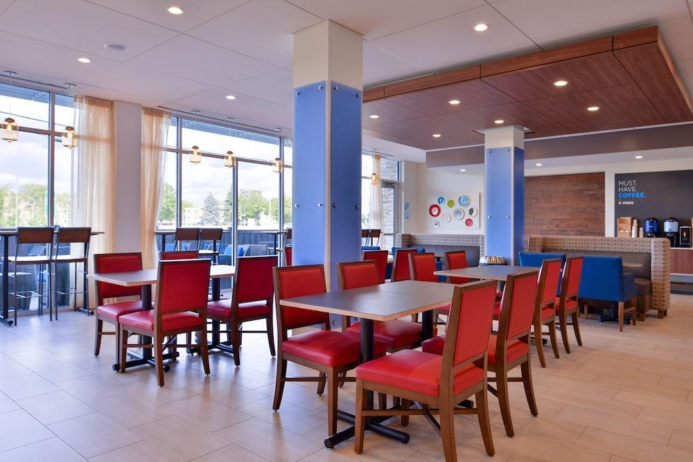 Holiday Inn Express & Suites Mall Of America - Msp Airport Блумінгтон Екстер'єр фото